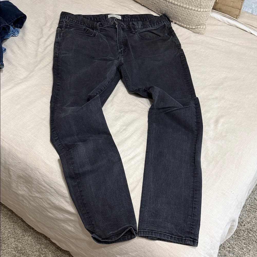 GAP Men's Dark Gray Slim Jeans